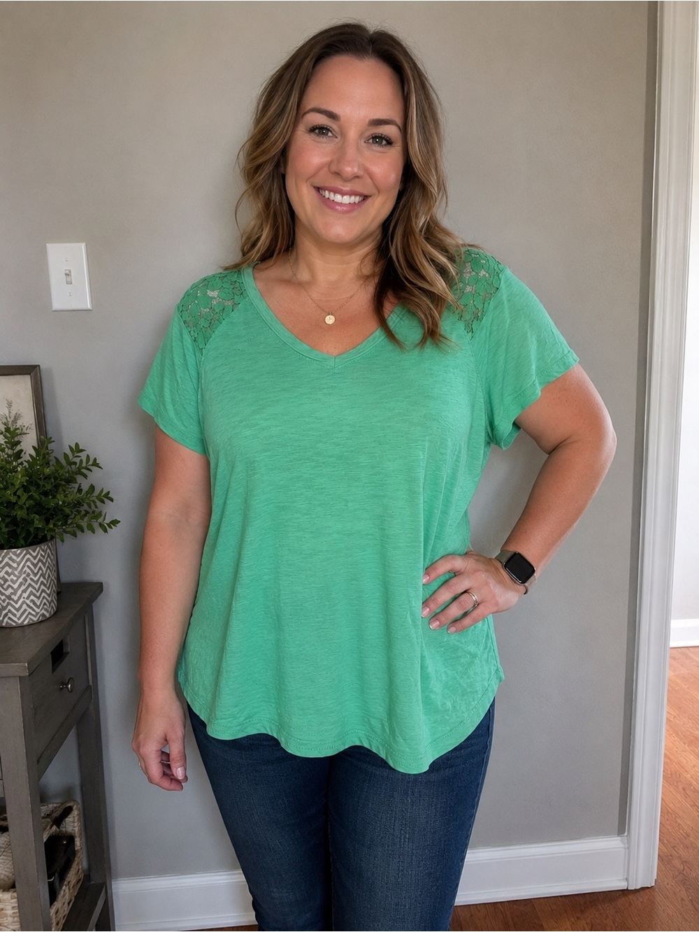 High Fifth Women’s 2X Green Lace V-Neck Short Sleeve Top Plus Size